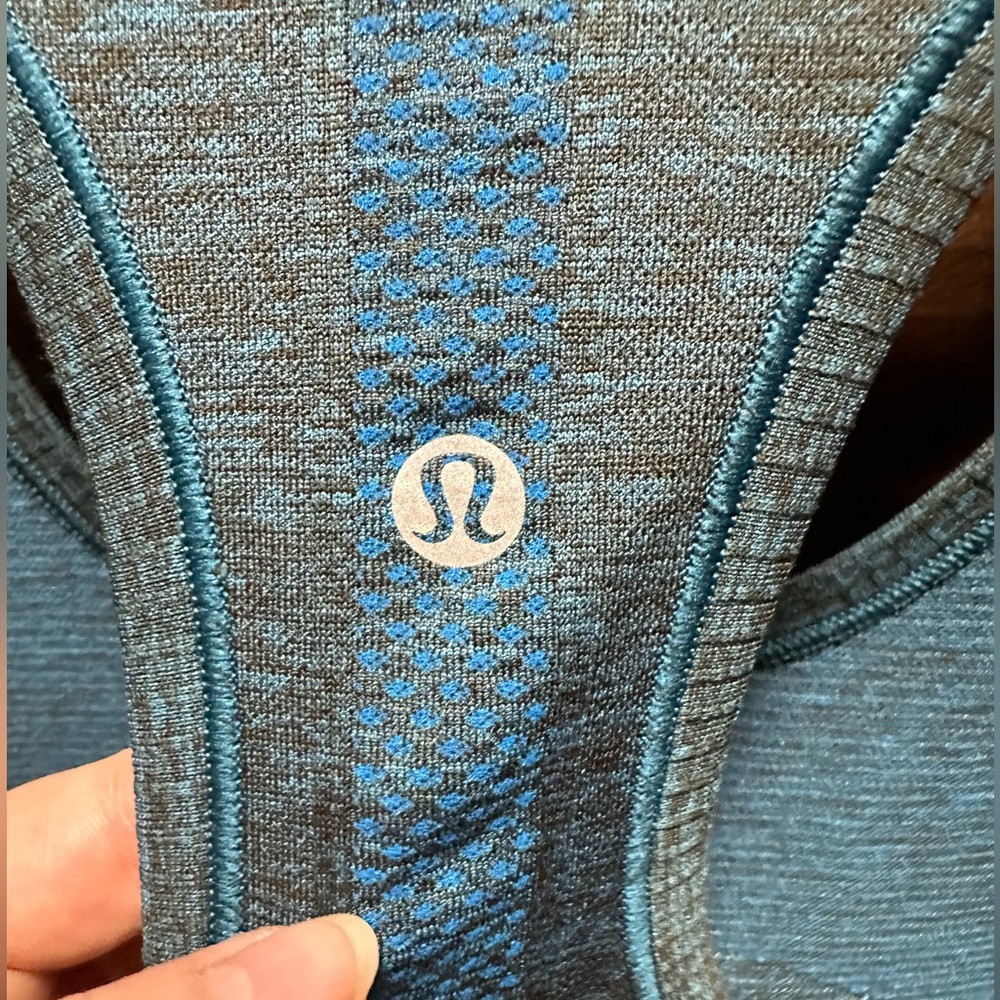 Lululemon Swiftly Tech Racerback Size 2 - Picture 3 of 6